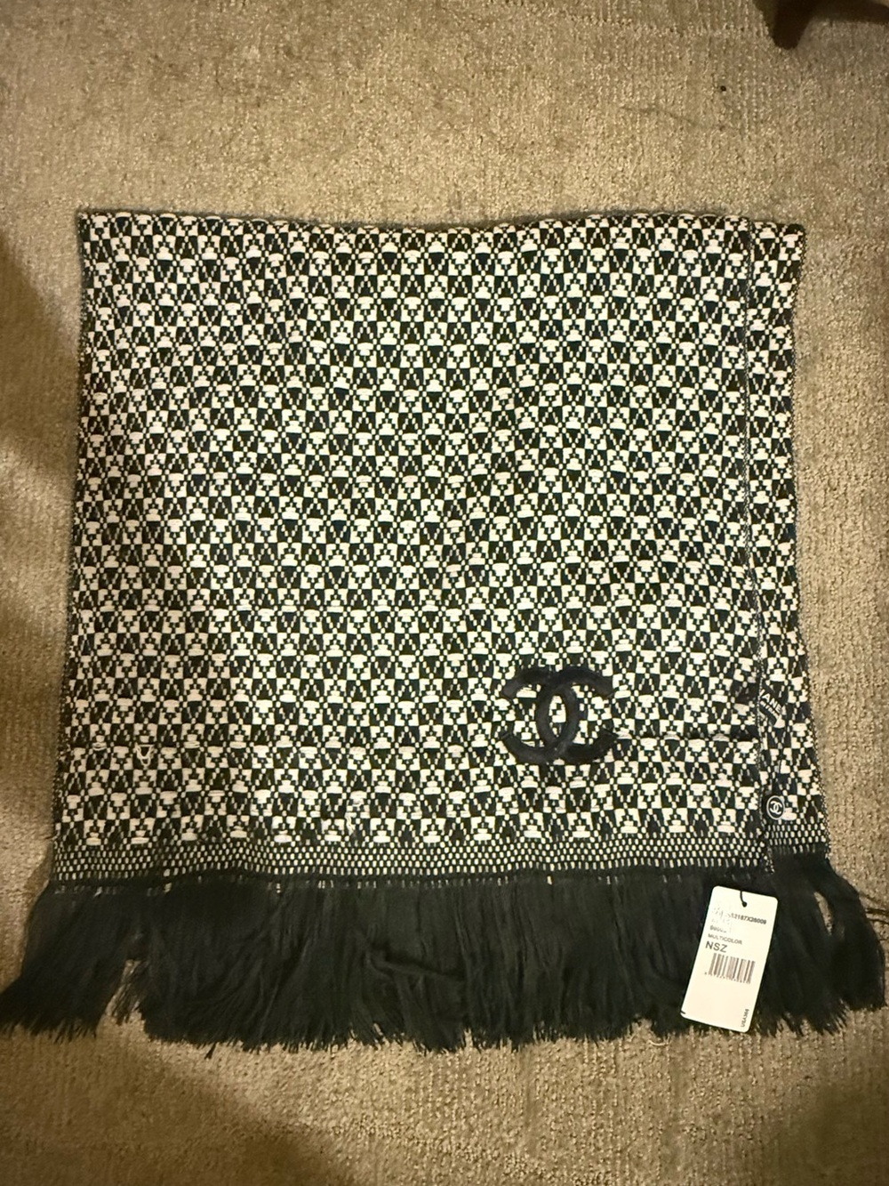 CHANEL Cashmere Scarf - Picture 1 of 7